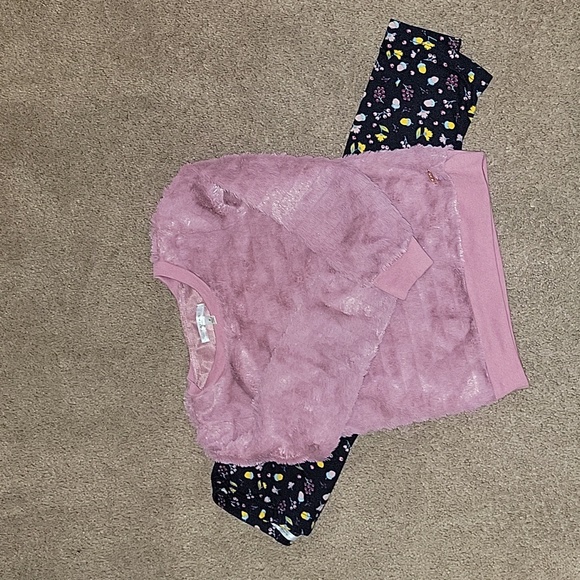 Tahari fuzzy pullover shirt jogger floral set - Picture 2 of 5